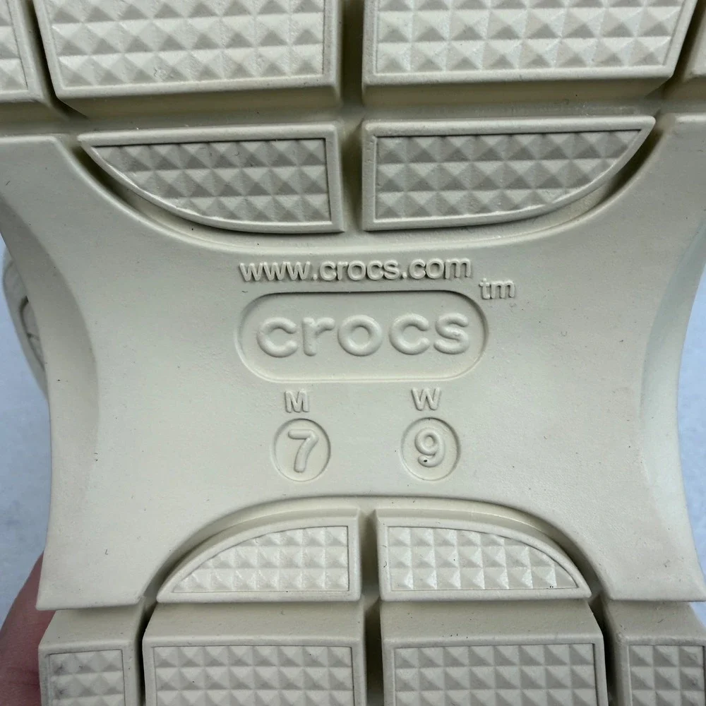 New Crocs Mega Crush Sandal Bone Platform Lug Sole Mens 7 Womens 9 Summer Cream